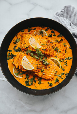 Best-Indian-Restaurant-And-Takeaway-In-Tottington-Road-Asha-fish-curry.jpg